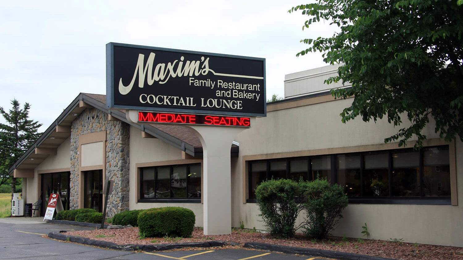 Maxim's Family Restaurant
